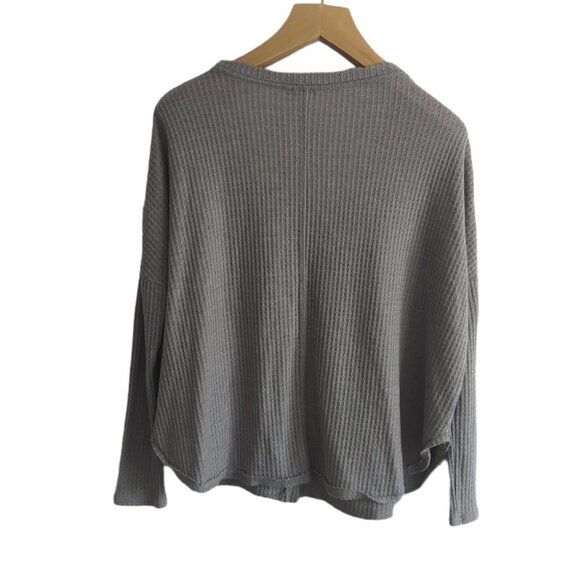 Urban Outfitters Jojo Oversized Thermal Button Down Shirt - Picture 4 of 6